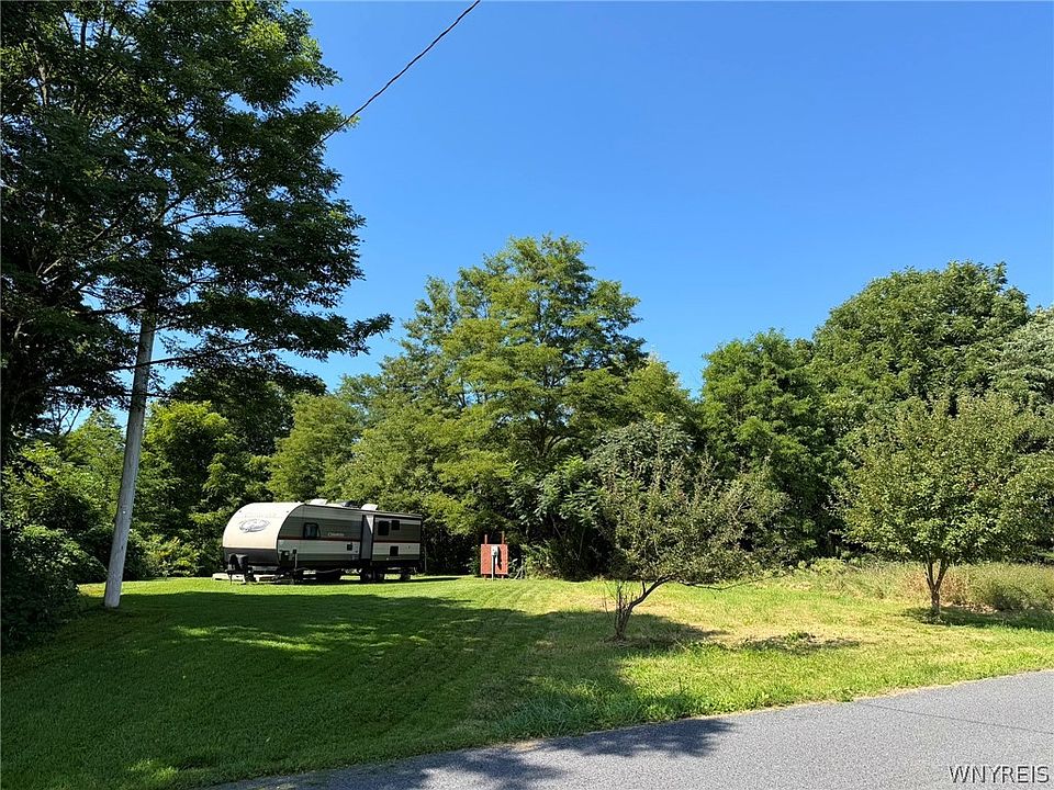 1st image of 15933 Irwin Rd