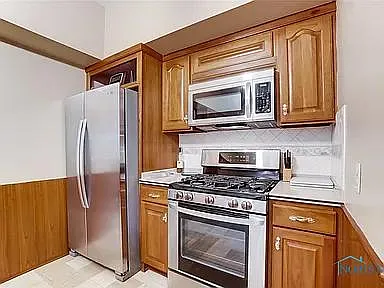 1800 N Cove Blvd #2 — Photo 6