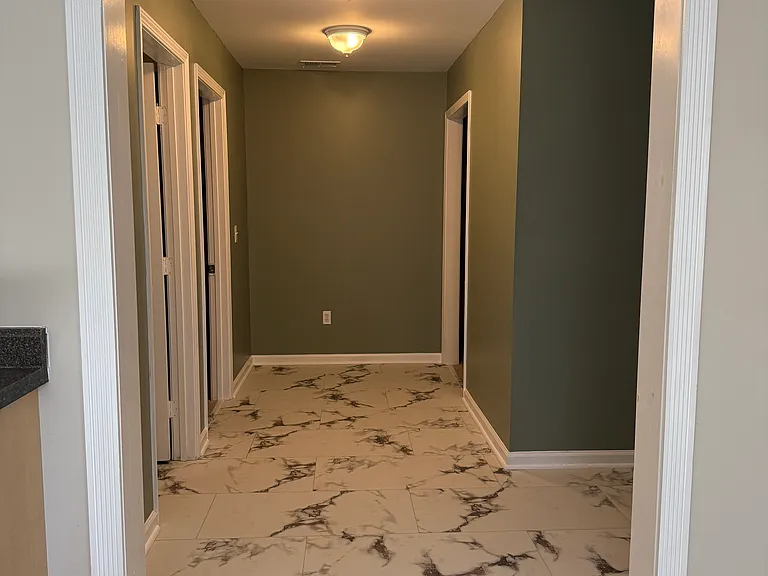 417 Holland Springs Dr — Photo 16