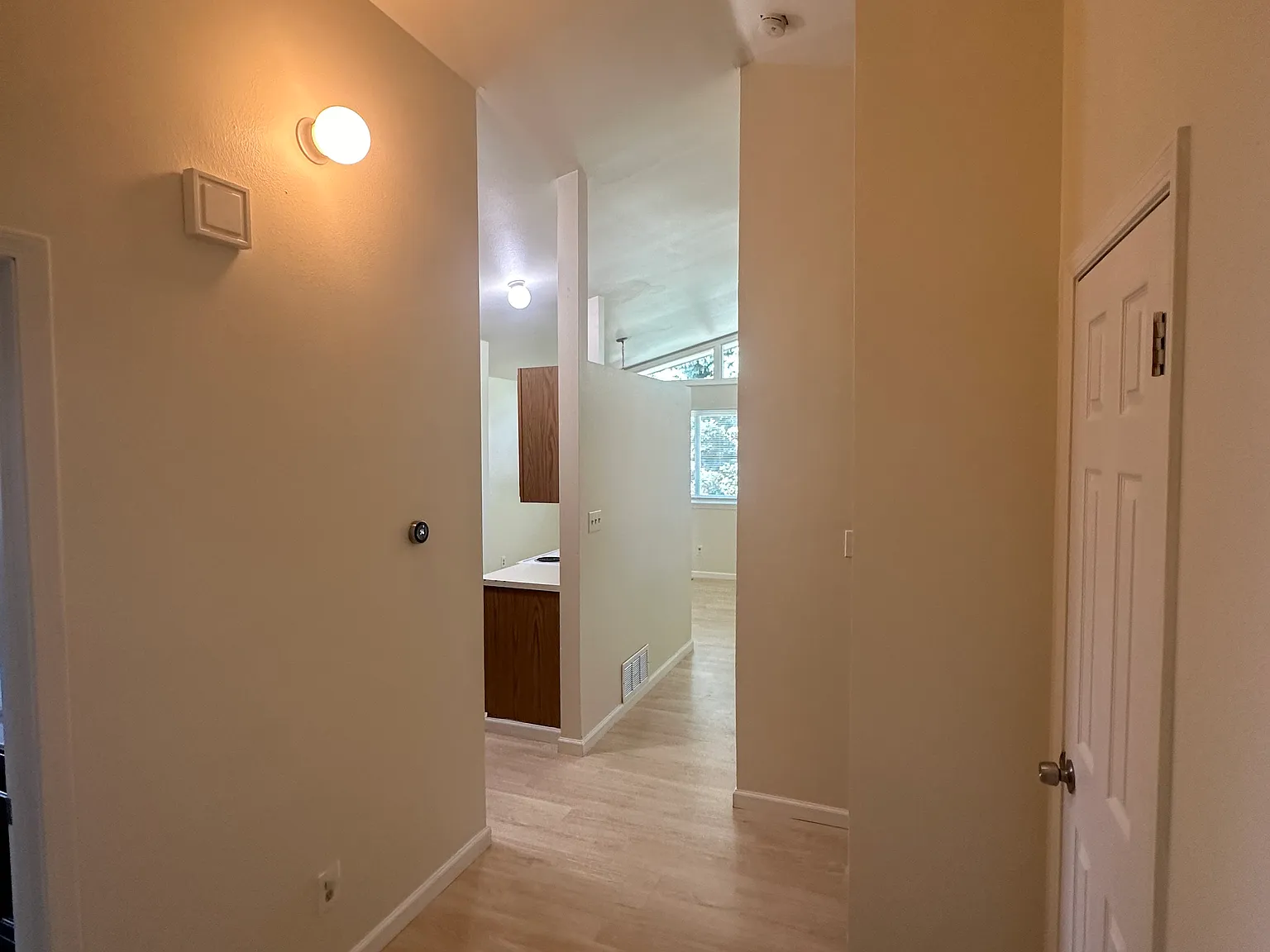 2 bed, 1025 sqft, $3,000 — Photo 2