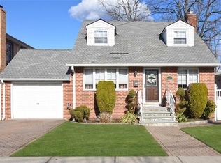 25421 38th Ave, Little Neck, NY 11363