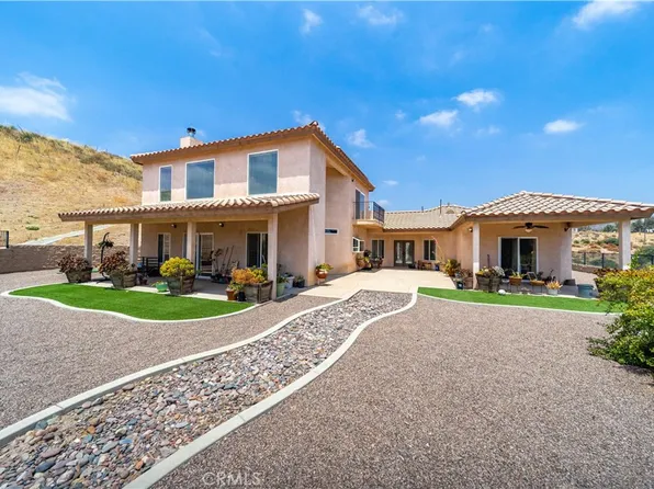13675 Davenport Rd, Agua Dulce, CA 91390