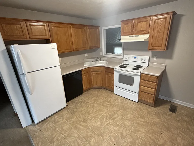 223 Wiegel Dr — Photo 14