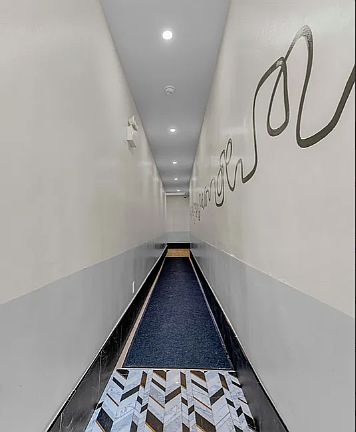 5th image of 75 Thompson St APT 2