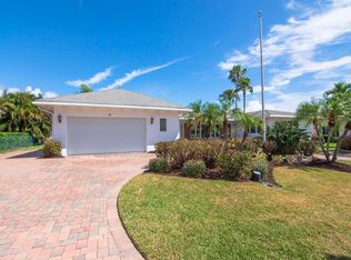 12 Sailfish Rd, Vero Beach, FL 32960