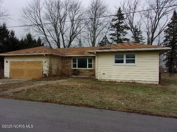 107 N Frazier St, North Baltimore, OH 45872