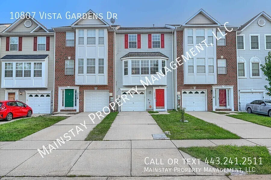 Spacious and Updated 3 Bed 2 Full 1 Half Bath Townhome in Bowie! — Photo 1