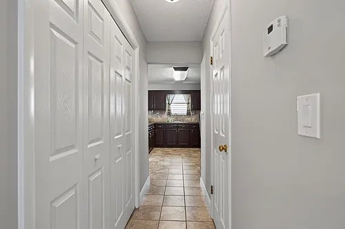 5113 Glenwood Way Photo 1