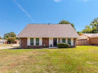 2105 S Hickory Ave, Broken Arrow, OK 74012