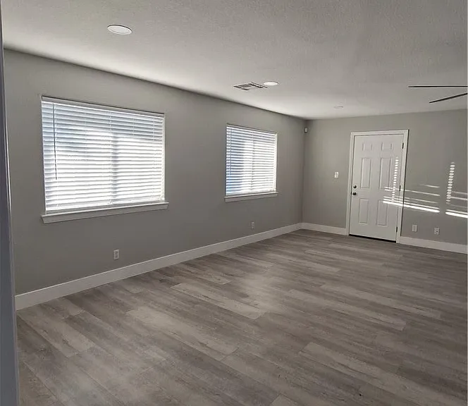 5271 Deanna St — Photo 18