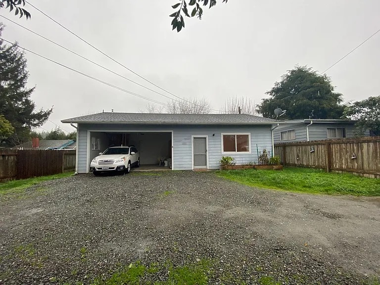 2259A Dogwood Rd — Photo 1