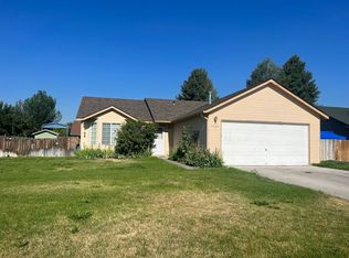4762 Lombard Dr, Klamath Falls, OR 97603