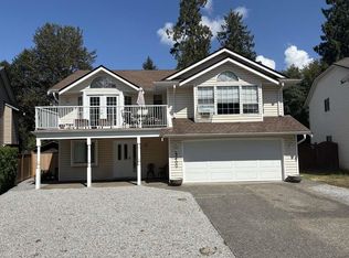 12400 Nikola St, Pitt Meadows, BC V3Y2K8