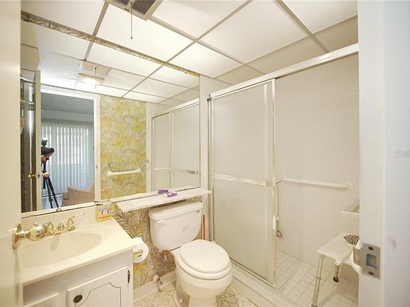 5th image of 202 Bedford Trl APT 102