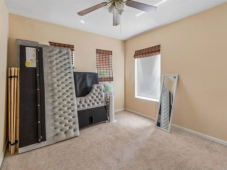 2401 Silvermoss Dr — Photo 28