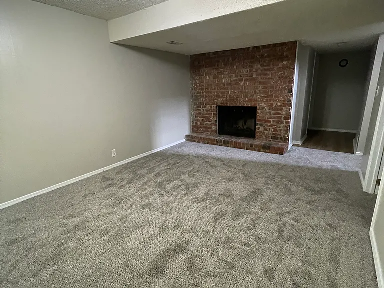 207 N Willow Dr — Photo 10