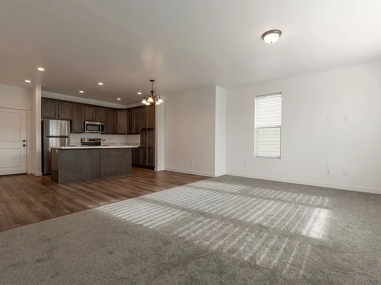 13178 S Blythswood Ln — Photo 6