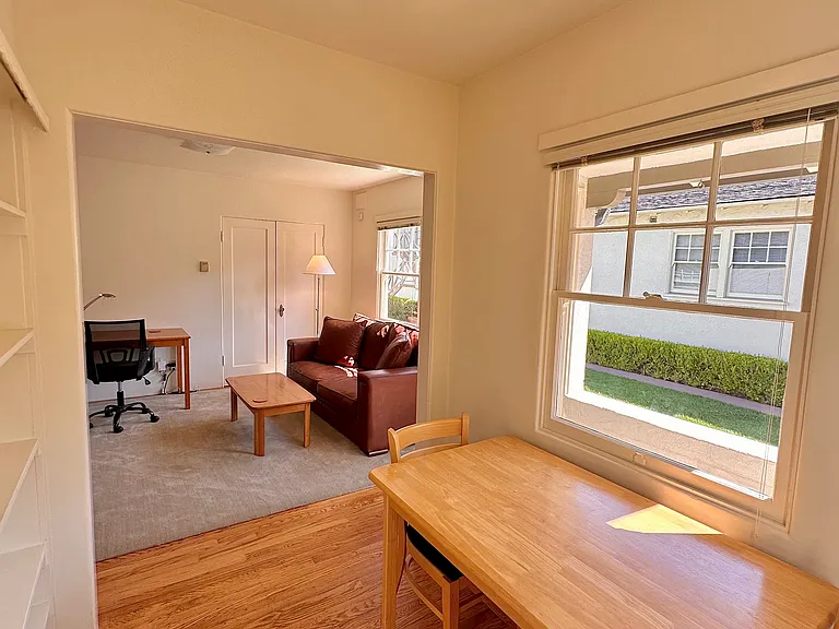 Dining Room 2 of 2