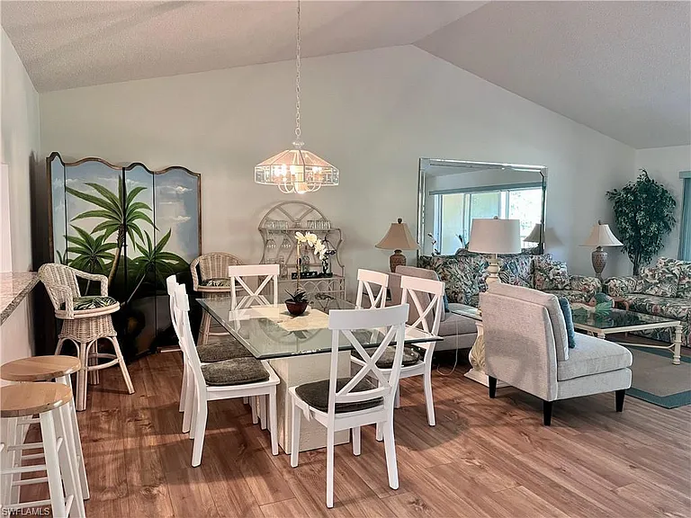 3685 Amberly Cir W #D305 — Photo 5