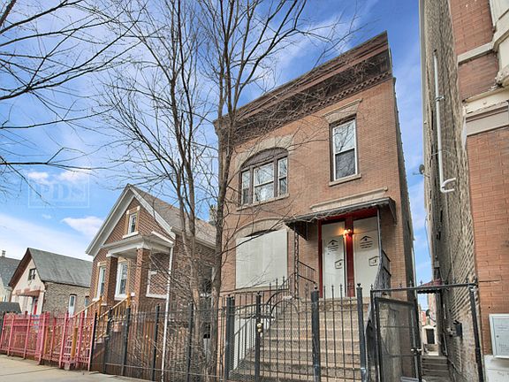 3rd image of 2120 S Washtenaw Ave
