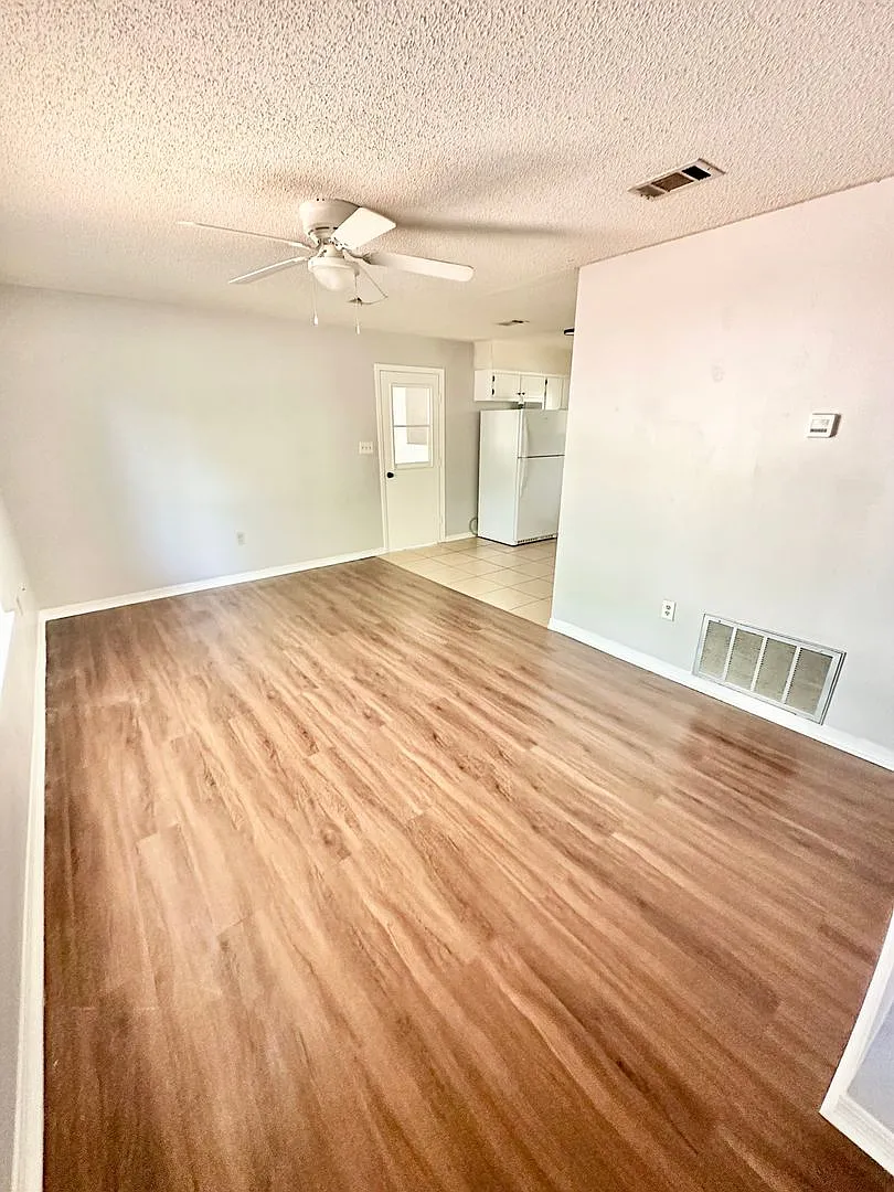 Cute All Brick 3 Bedroom Home For Rent South of I-10! — Photo 3