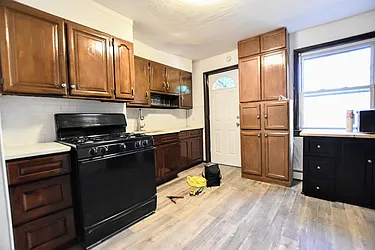 Rented by Dakis Group LLC