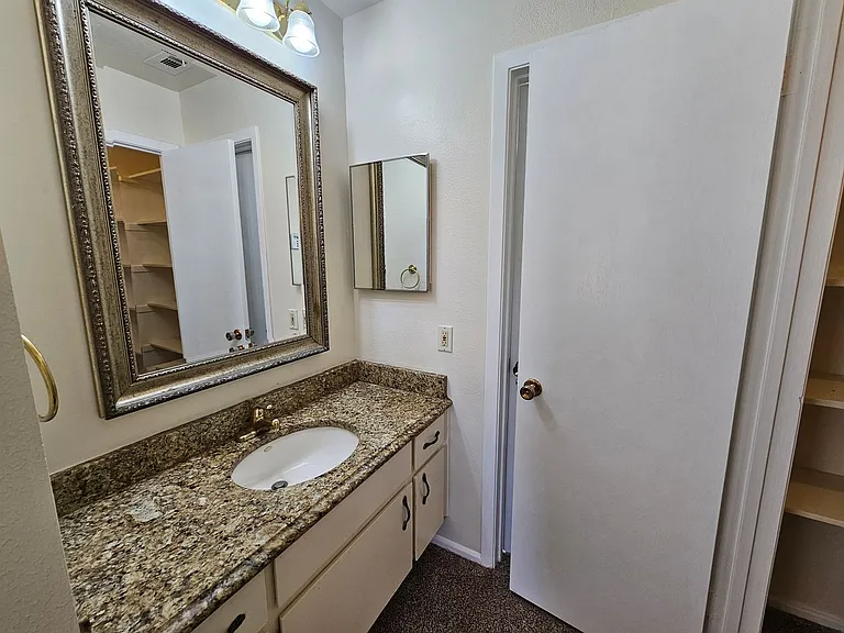 1302 Berkeley Dr — Photo 22