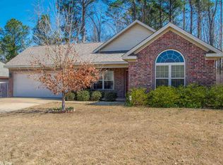 2718 Finley Loop, Bryant, AR 72022