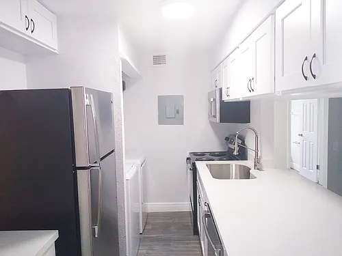 4423 Treehouse Ln Photo 1