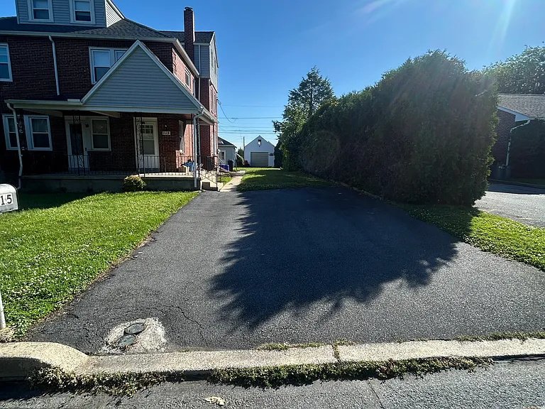 115 Diamond St — Photo 3