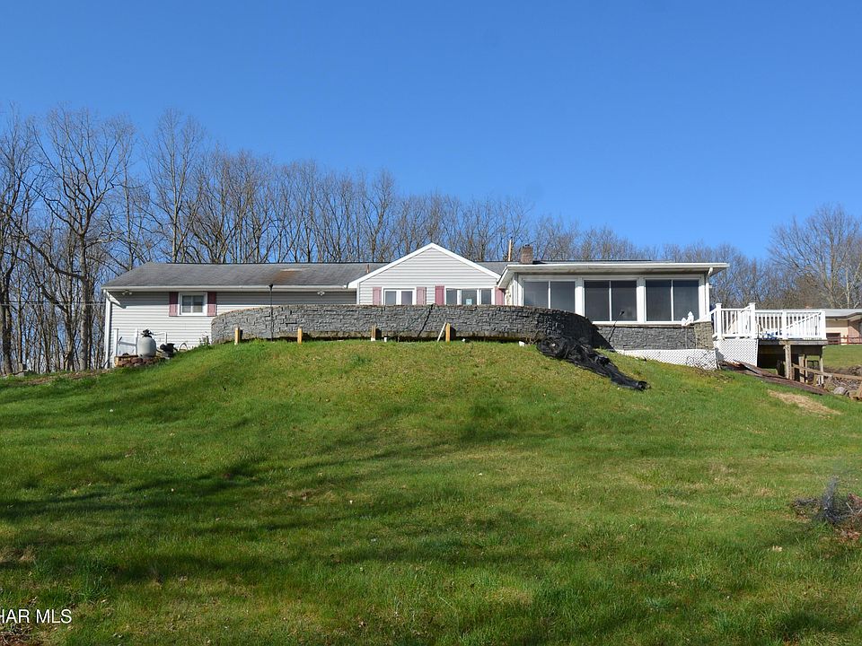1st image of 875 Davis Rd