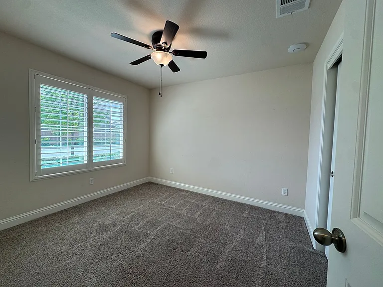 391 W Maclure Ave — Photo 17