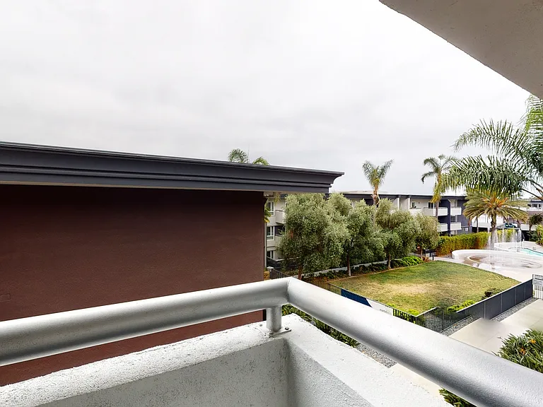 Eight 80 Newport Beach — Photo 148
