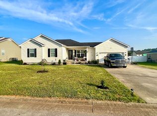 1369 Calgary Way, Bowling Green, KY 42101