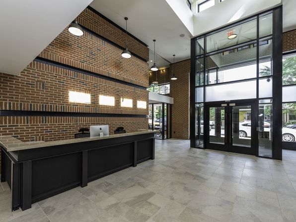 713 Lamont St NW #213