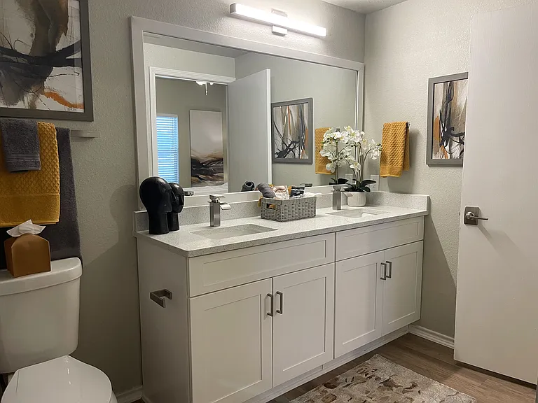 Nova Vista Apartments at Woodlake — Photo 10