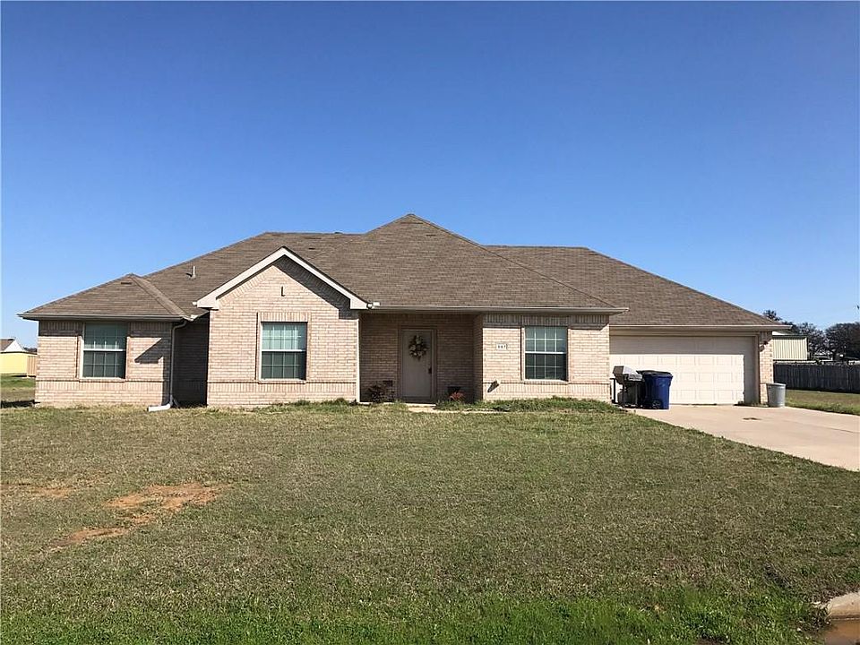 1st image of 867 Fairview Dr
