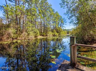 104 Osborne St, Interlachen, FL 32148