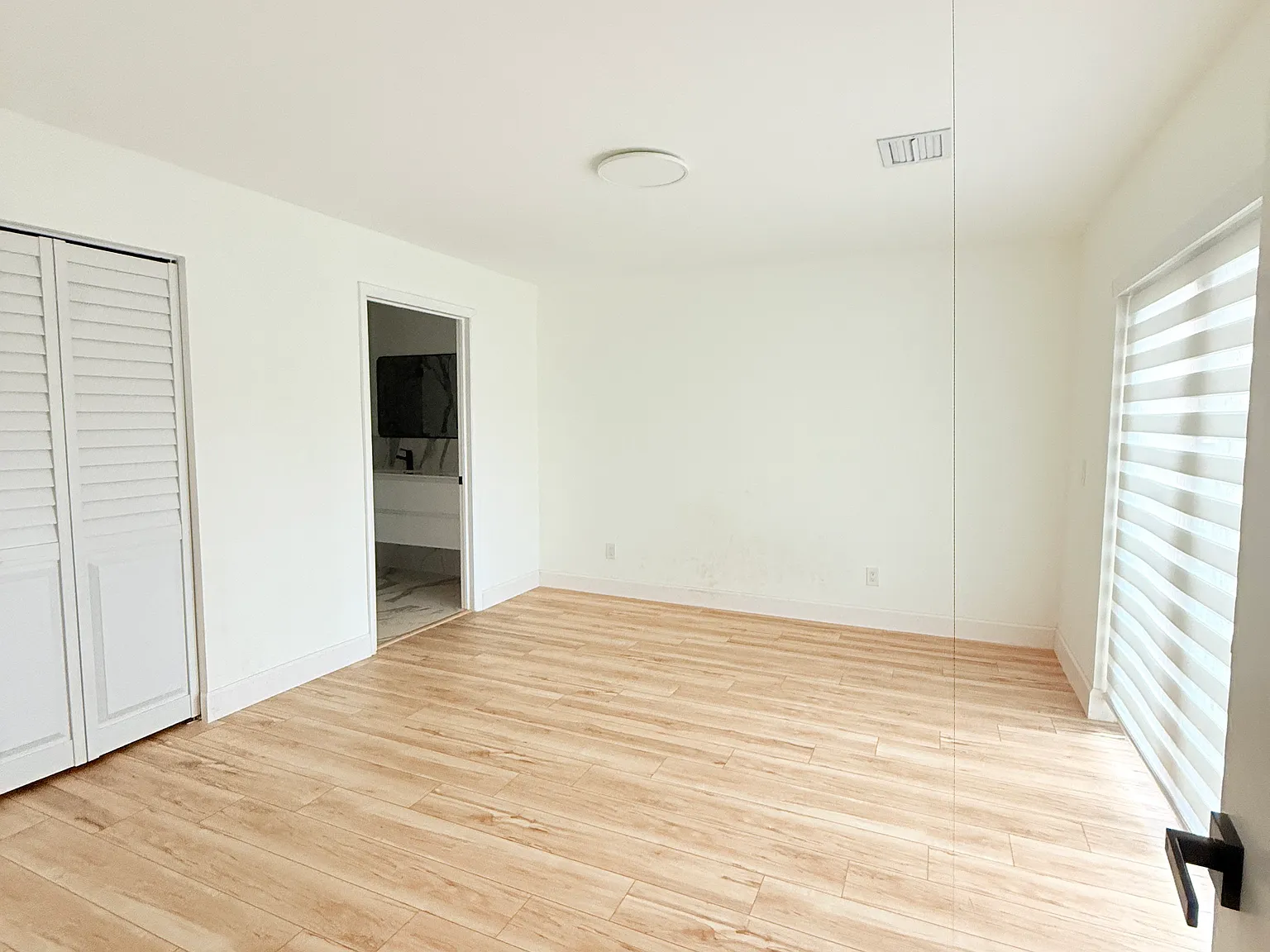 4 bed, 1914 sqft, $3,600 — Photo 2