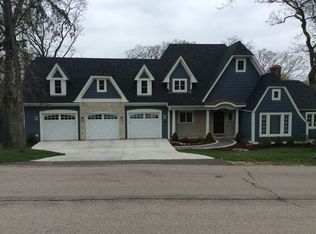 268 Biltmore Dr, North Barrington, IL