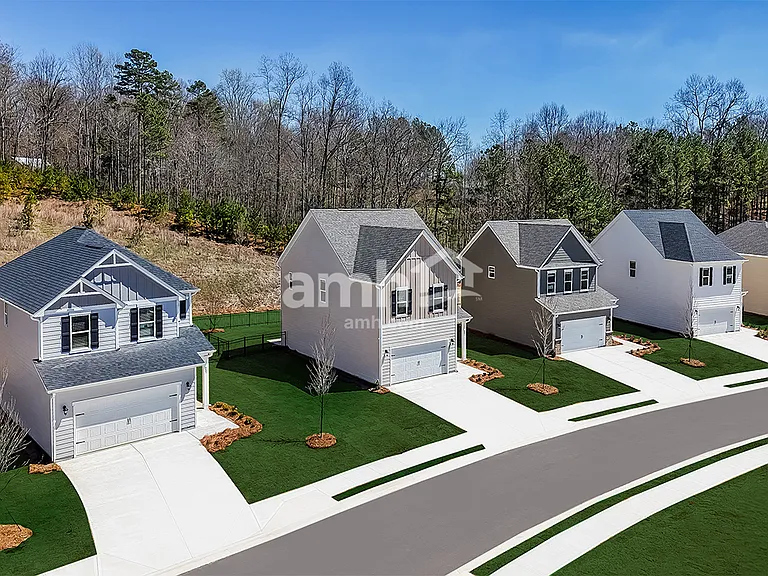 1048 Highland St — Photo 38