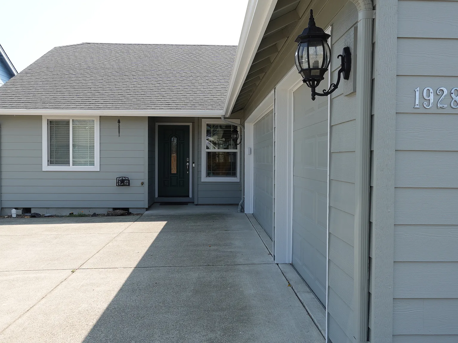 2 bed, 1564 sqft, $1,900 — Photo 1