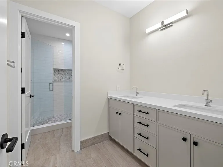 22661 Sweetmeadow — Photo 40