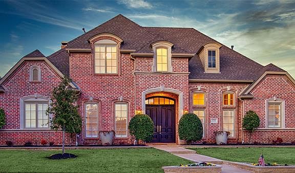 5th image of 5713 McCall Dr