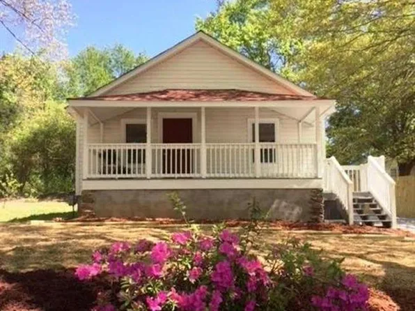 72 Edwards St, Toccoa, GA 30577