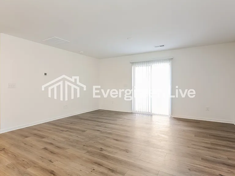 1377 Hugh Mack Ct — Photo 3