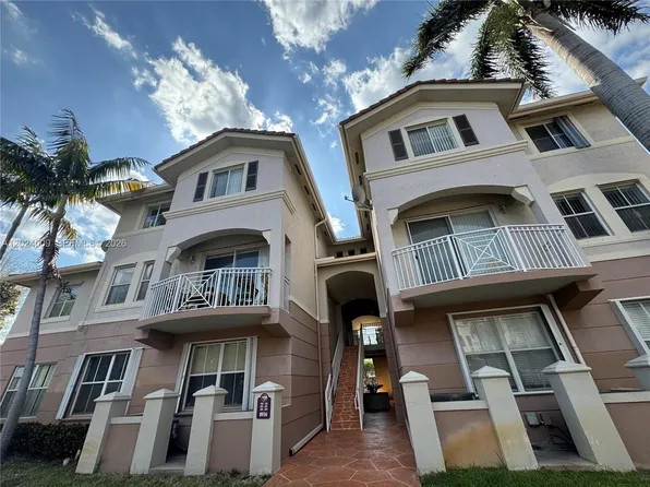 8936 W Flagler St APT 201, Miami, FL 33174