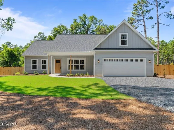 439 E Philadelphia Avenue, Pinebluff, NC 28373