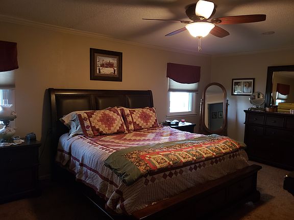 5th image of 16 Hillcrest Dr