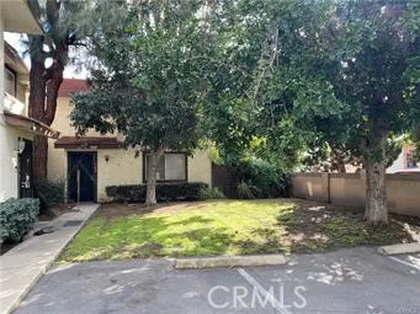 160 S Fairview St #15, Santa Ana, CA 92704